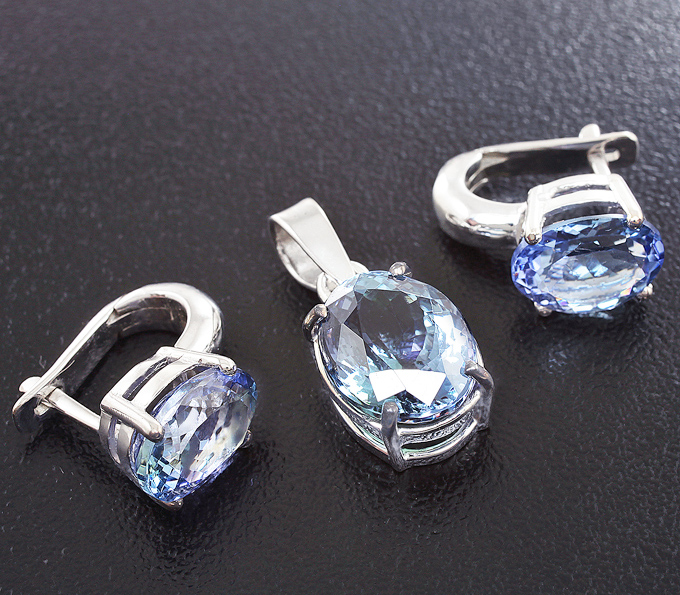 Золото Комплект с танзанитами