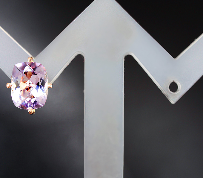 Золото Пусета со скаполитом