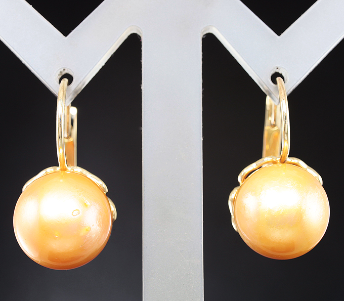 Золото Серьги с «золотым» морским жемчугом из Японии