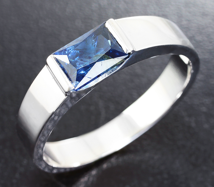 Золото Кольцо с синим сапфиром