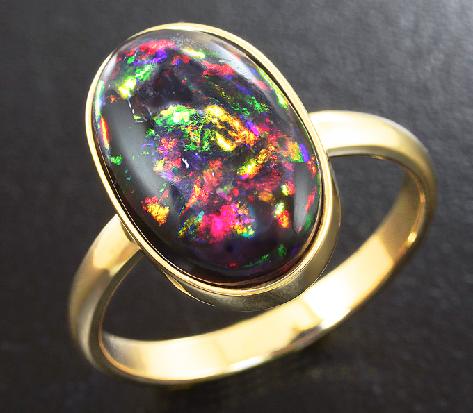 Золото Кольцо с кристаллическим черным опалом
