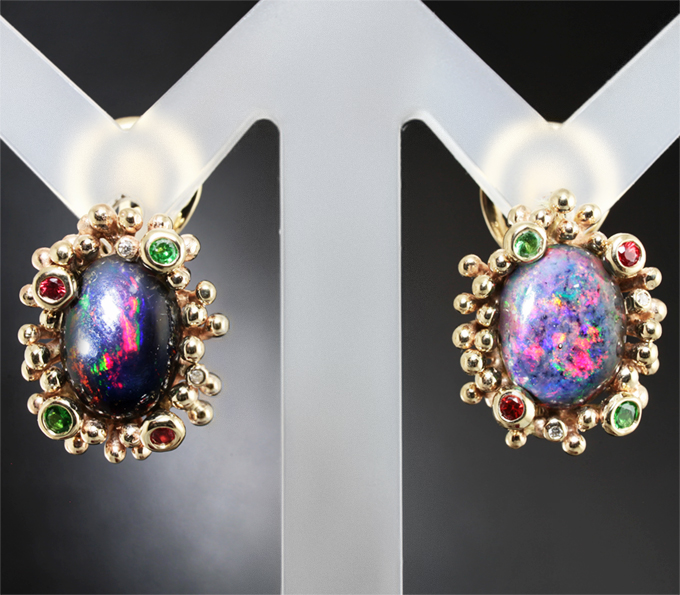 Золото Серьги с кристаллическими черными опалами