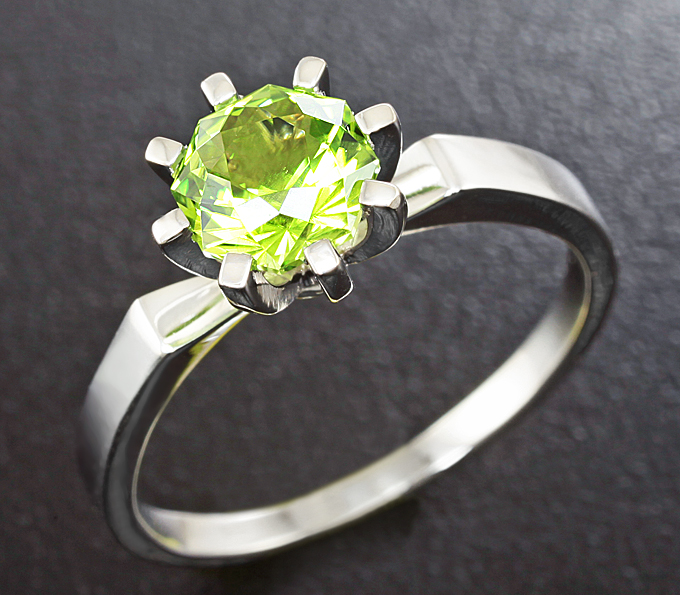 Серебро 925 Кольцо c перидотом