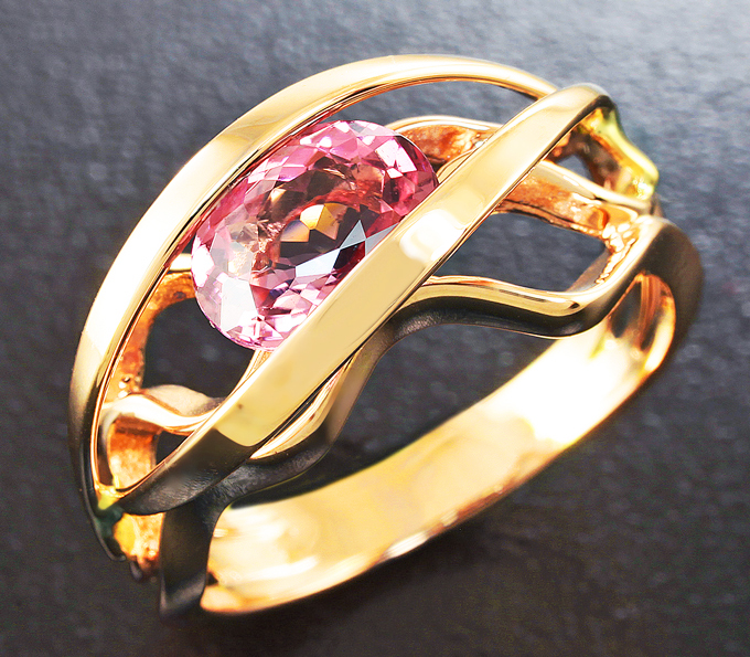Золото Кольцо с розовым турмалином