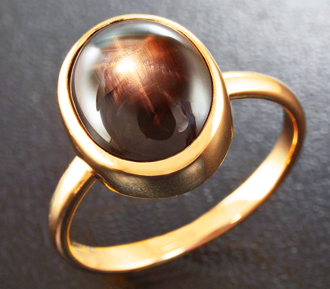 Золото Кольцо со звездчатым сапфиром