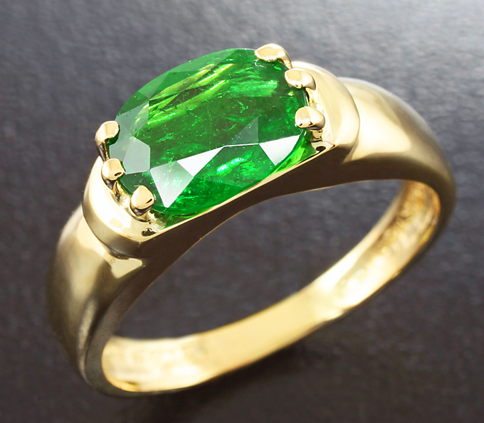 Золото Кольцо с цаворитом гранатом