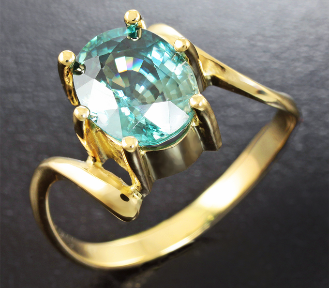 Золото Кольцо с цирконом цвета морской волны