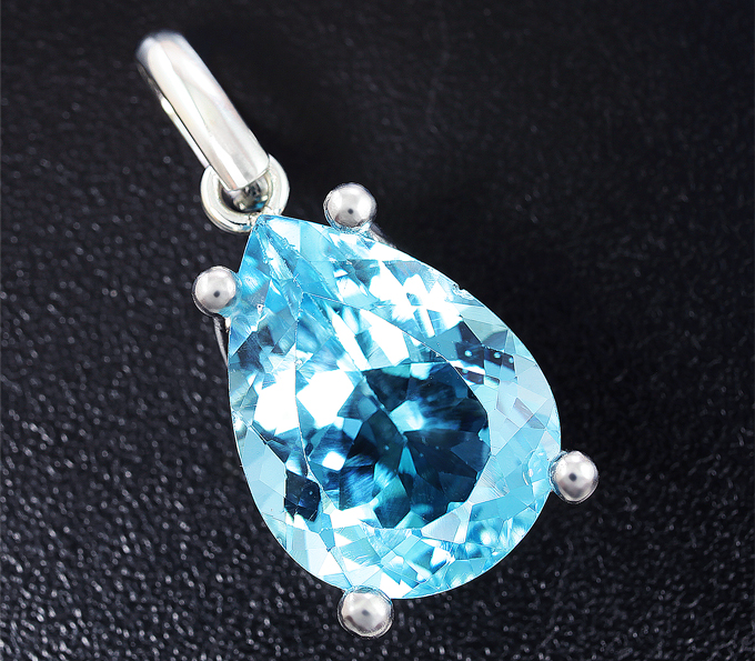 Серебро 925 Кулон c голубым топазом
