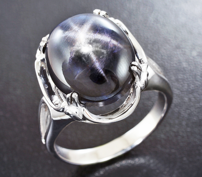 Золото Кольцо со звездчатым сапфиром