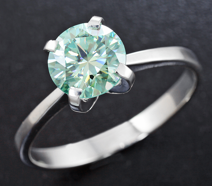 Серебро 925 Кольцо c муассанитом