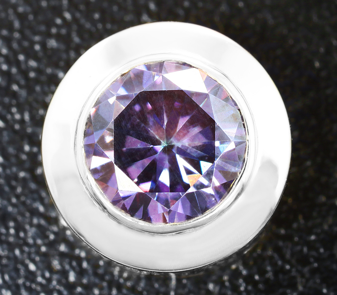 Золото Кулон с сиренево-розовым муассанитом