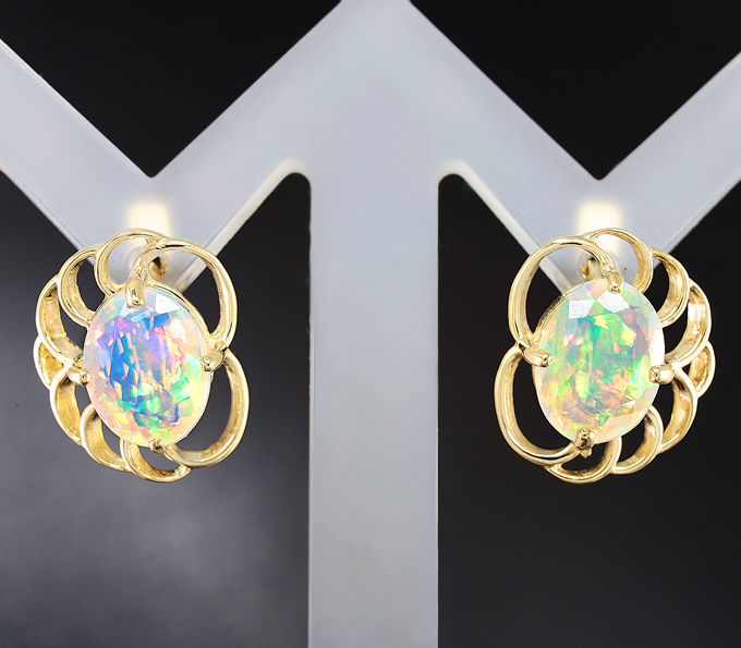 Золото Серьги с ограненными эфиопскими опалами