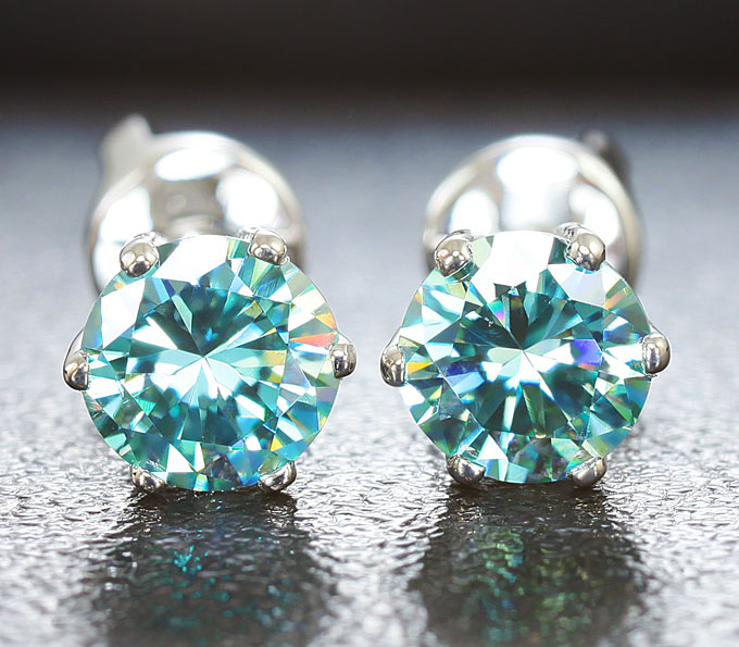 Золото Пусеты с муассанитами