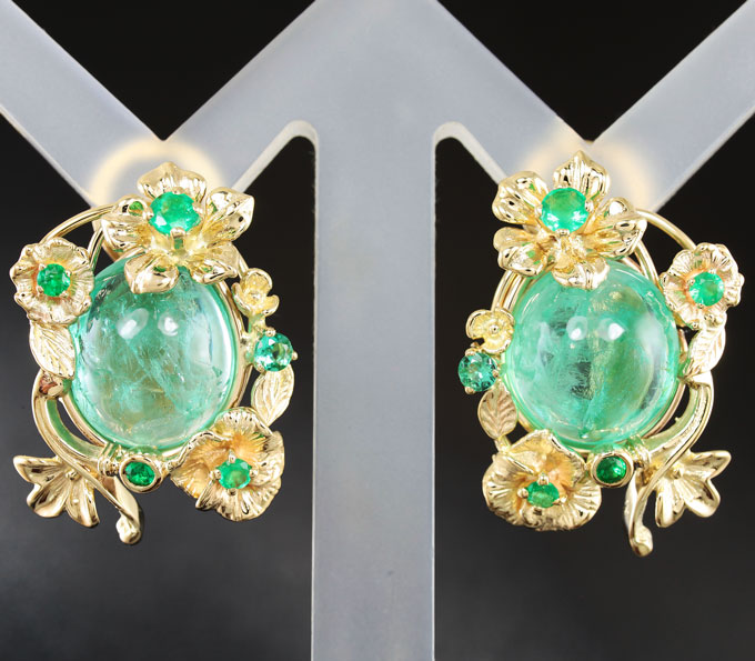 Золото Серьги с уральскими и колумбийскими изумрудами