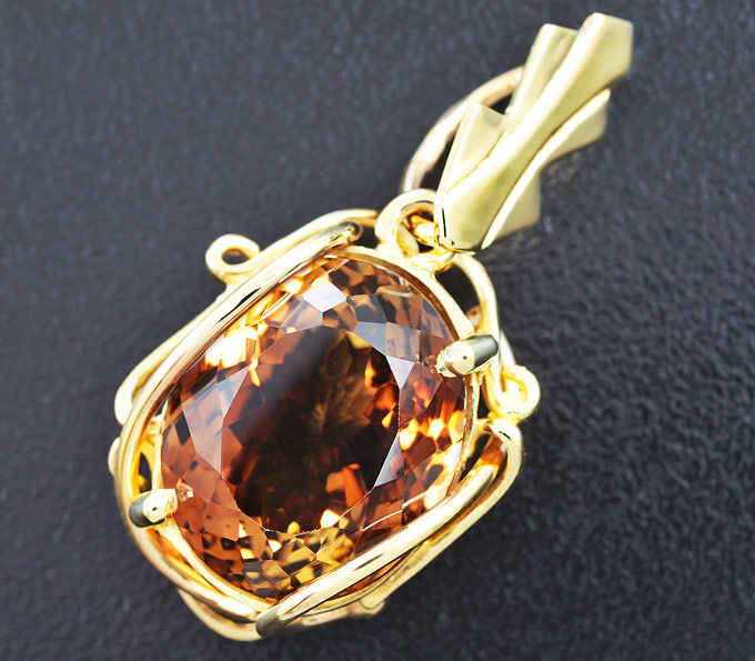 Золото Кулон с чистейшим империал топазом