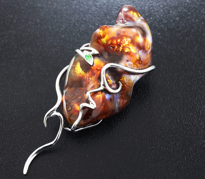 Золото Кулон с мексиканским огненным агатом и цаворитом гранатом