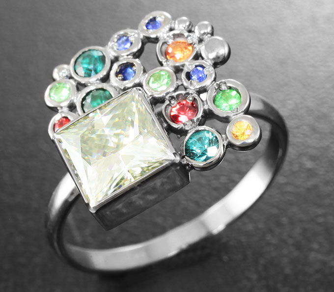 Серебро 925 Кольцо c муассанитом, цаворитами гранатами и разноцветными сапфирами
