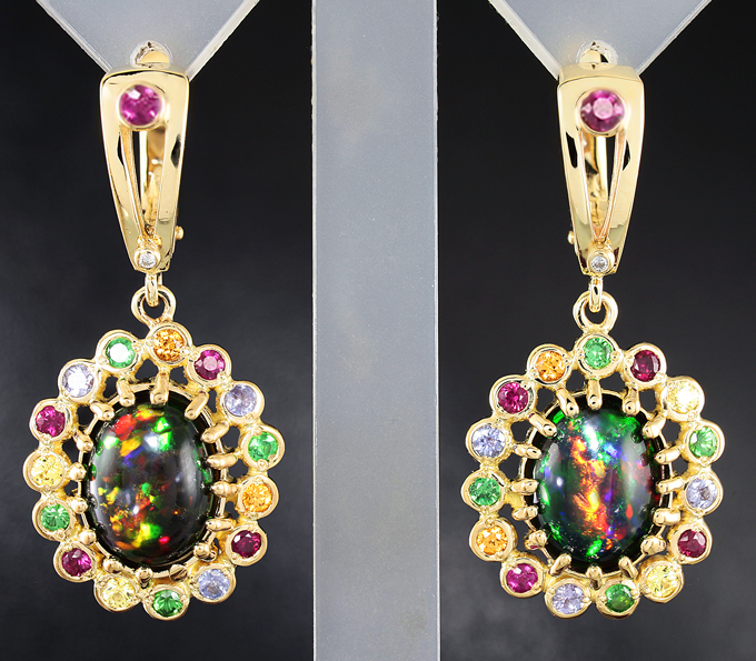 Золото Серьги с кристаллическими черными опалами, самоцветами и бриллиантами