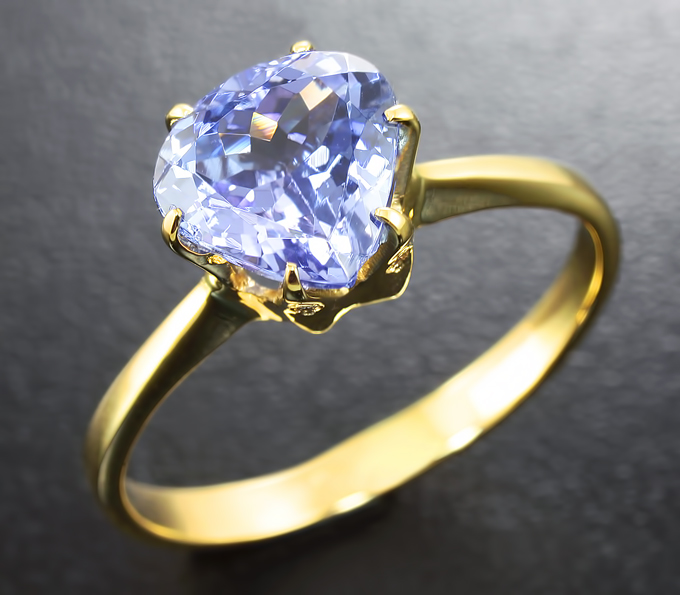 Золото Кольцо с танзанитом и 6 бриллиантами