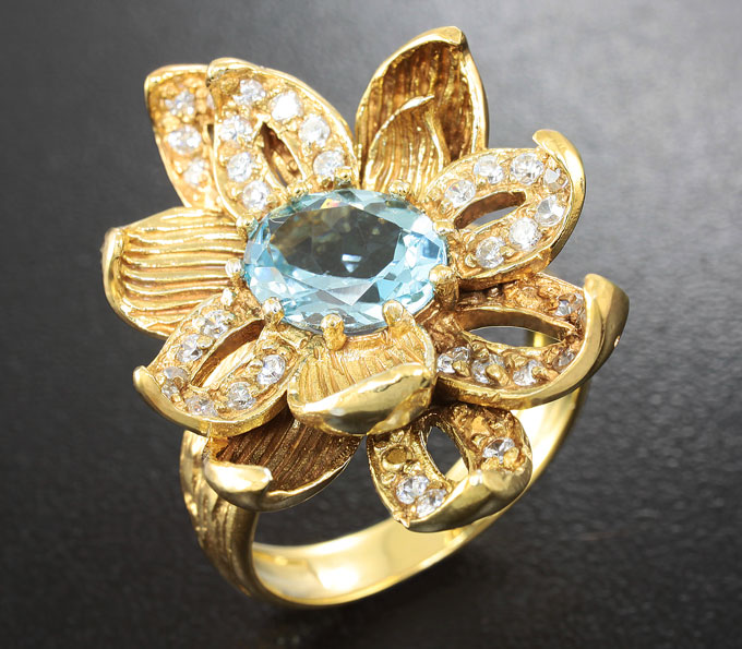 Серебро 925 Кольцо с голубым топазом