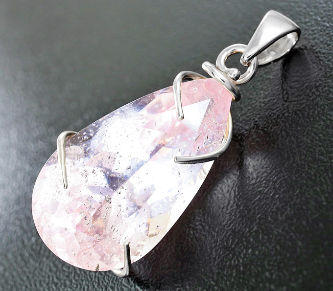 Золото Кулон с крупным розовым морганитом