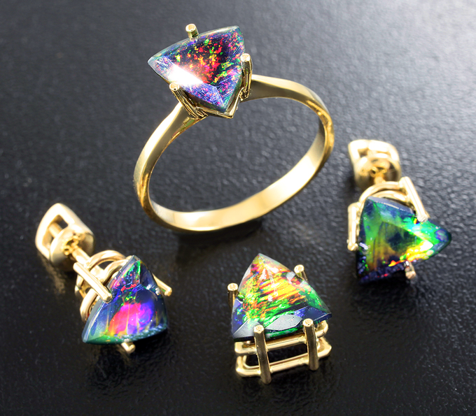 Золото Комплект с ограненными черными опалами