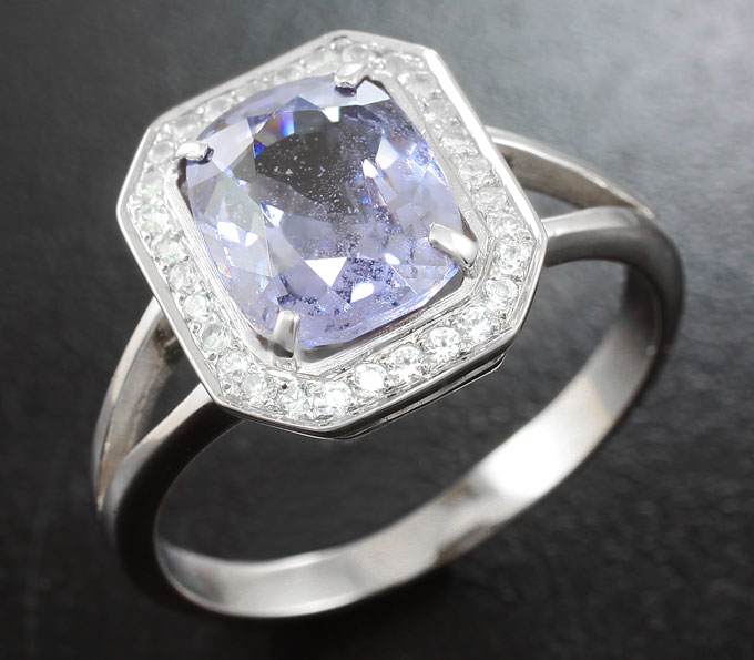 Серебро 925 Кольцо c редкой пастельно-сиреневой шпинелью и бесцветными цирконами