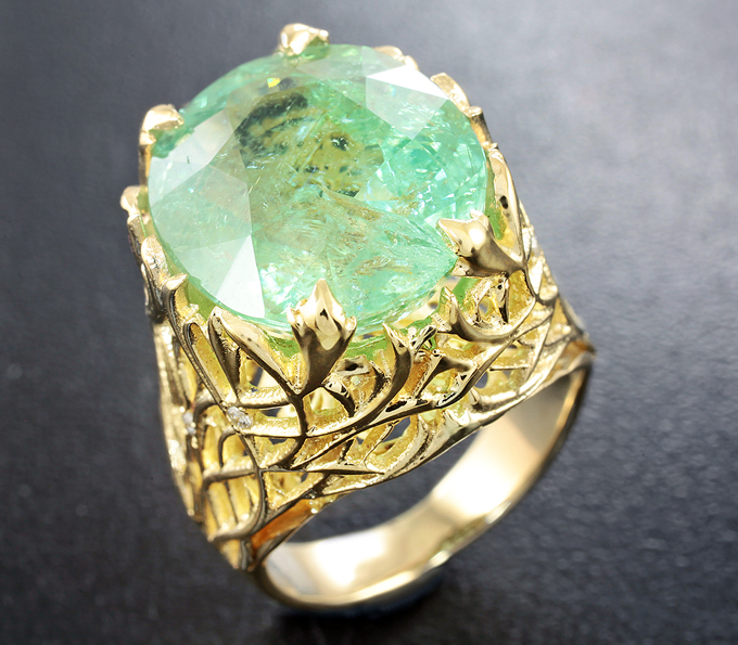 Золото Кольцо с крупным параиба турмалином и бриллиантами