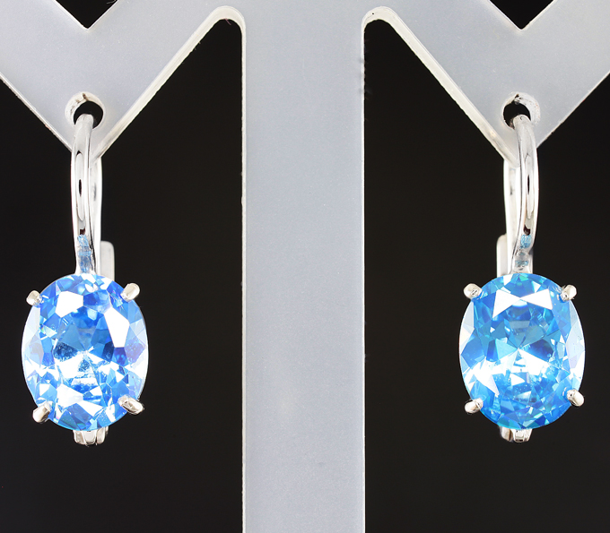 Золото Серьги с топазами