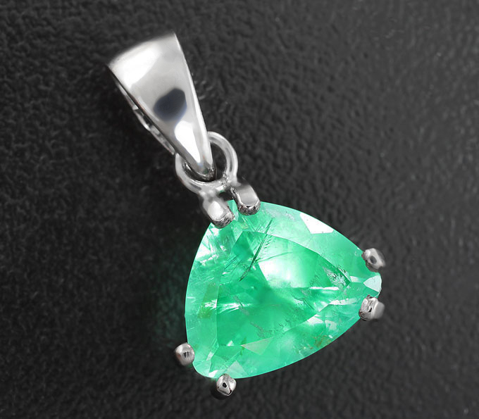 Серебро 925 Кулон с уральским изумрудом