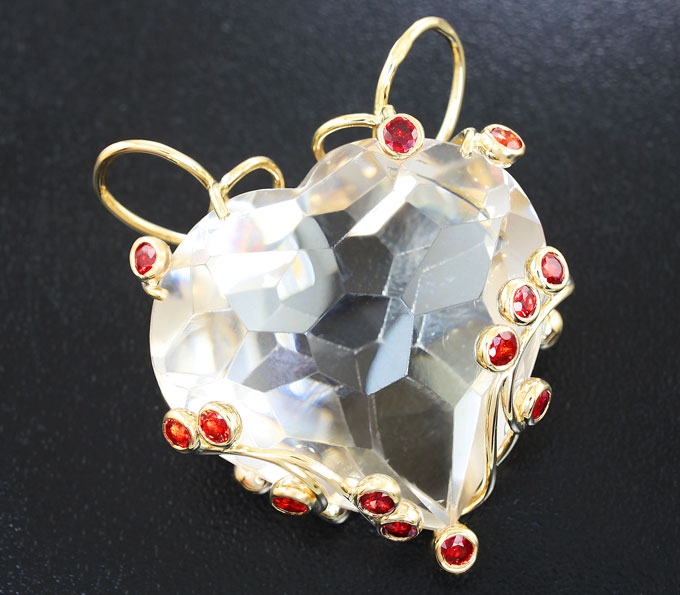 Золото Двусторонний кулон с кварцем авторской огранки, диопсидами и красными сапфирами
