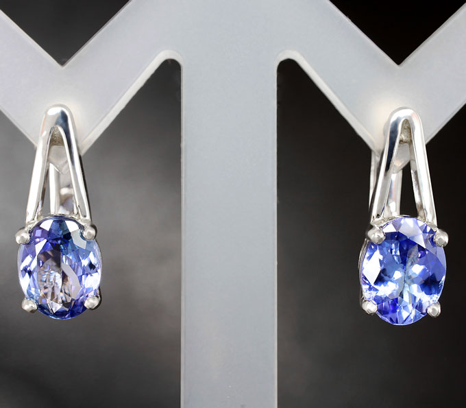 Золото Серьги с танзанитами