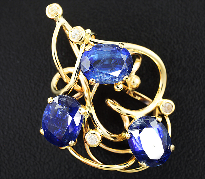 Золото Кулон с кианитами и лейкосапфирами