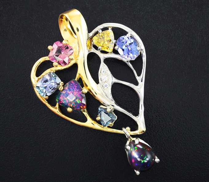 Серебро 925 Кулон с кристаллическими черными опалами, сфеном, полихромным турмалином, танзанитами, гранатом со сменой цвета и лейкосапфирами