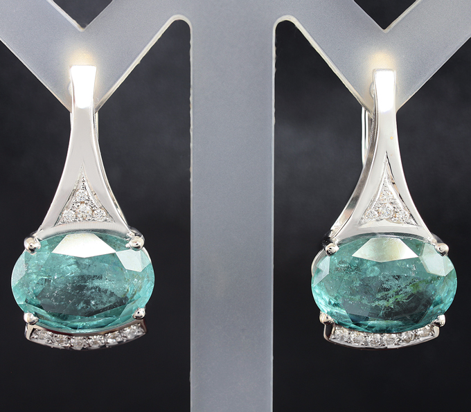 Золото Серьги с голубыми турмалинами и бриллиантами 