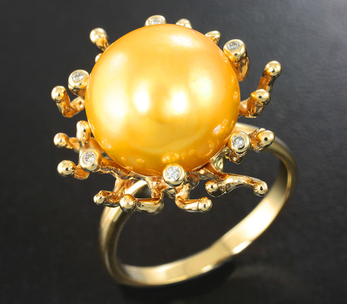 Кольцо с золотистой морской жемчужиной и бриллиантами