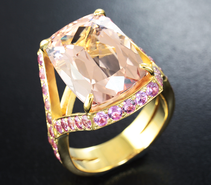 Золото Кольцо с чистейшим морганитом