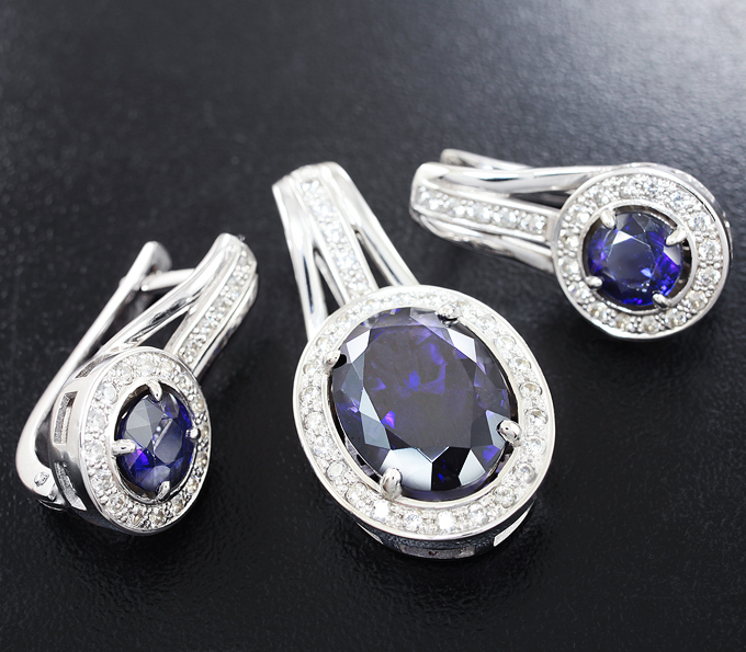 Золото Комплект с иолитом и кианитами