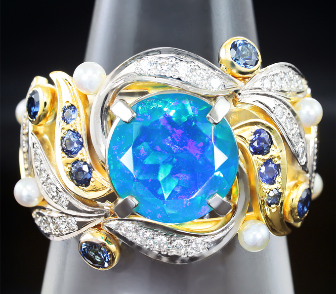 Золото Кольцо с опалом, жемчугом, сапфирами и бриллиантами
