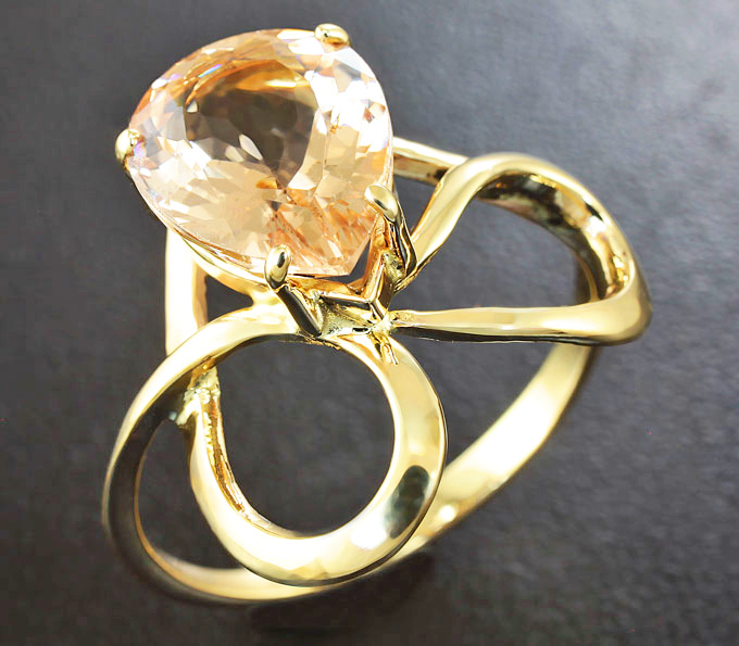 Золото Кольцо c чистейшим морганитом