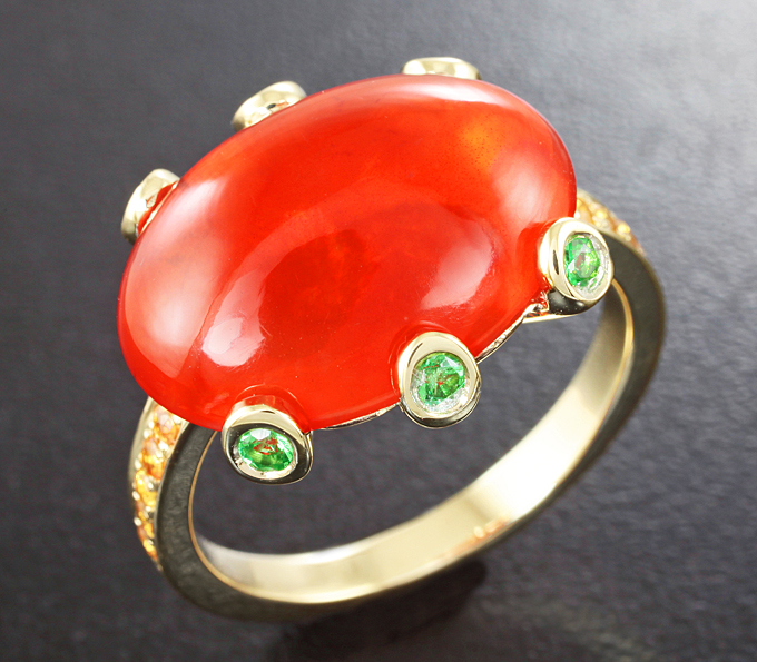Золото Кольцо c мексиканским огненным опалом, цаворитами гранатами и оранжевыми сапфирами