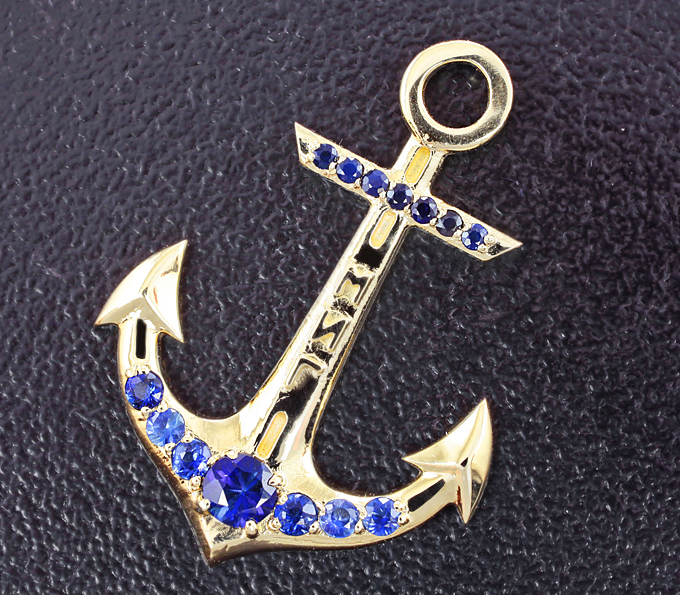 Золото Кулон с синими сапфирами