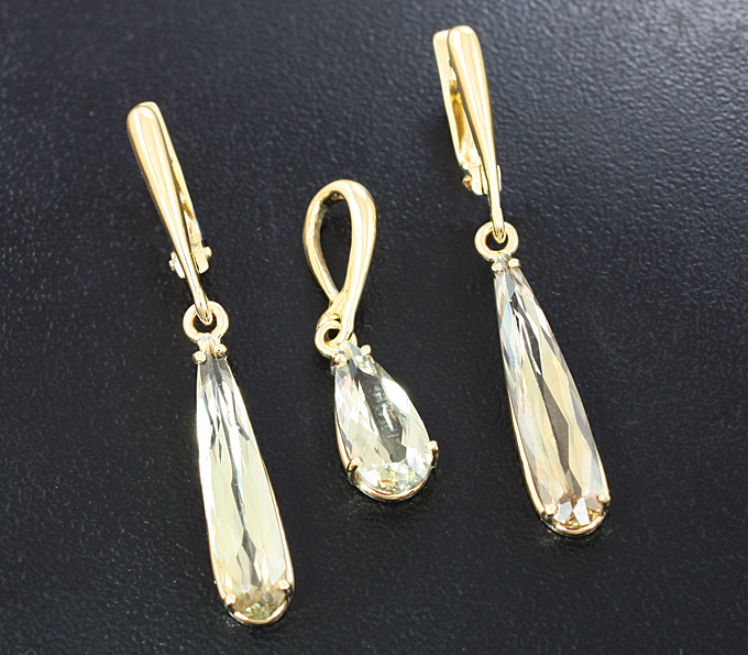 Золото Комплект с диаспорами