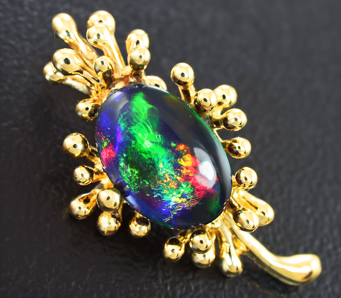 Золото Кулон с кристаллическим черным опалом