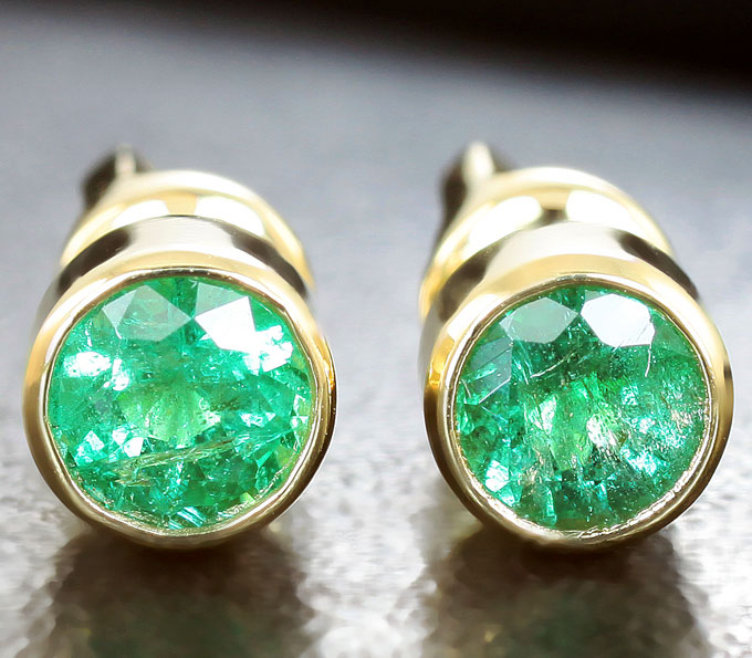 Золото Пусеты с изумрудами 0,85 карата