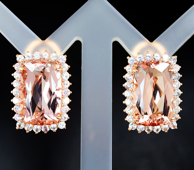 Золото Серьги с морганитами и лейкосапфирами