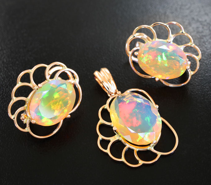 Золото Комплект с ограненными эфиопскими опалами