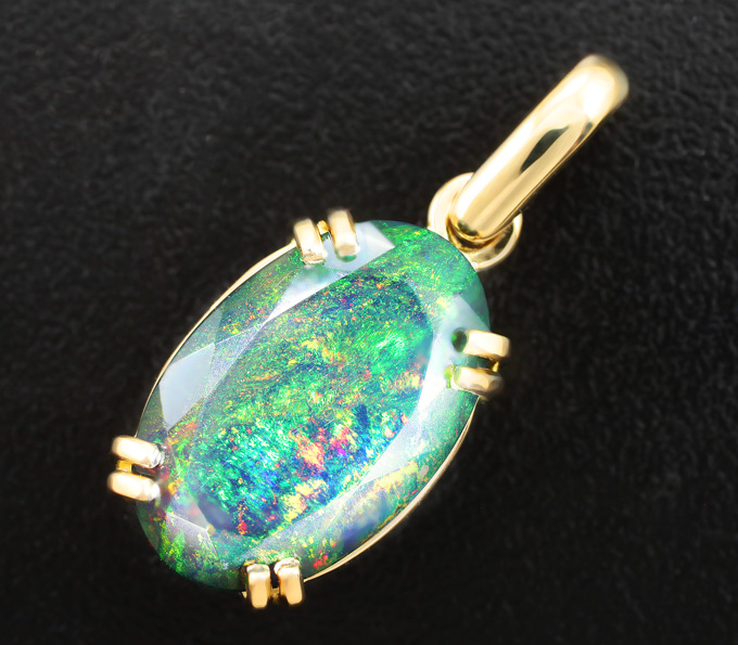 Золото Кулон с ограненным черным опалом