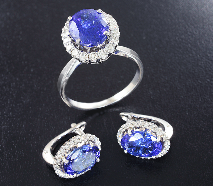 Золото Комплект с танзанитами и бриллиантами