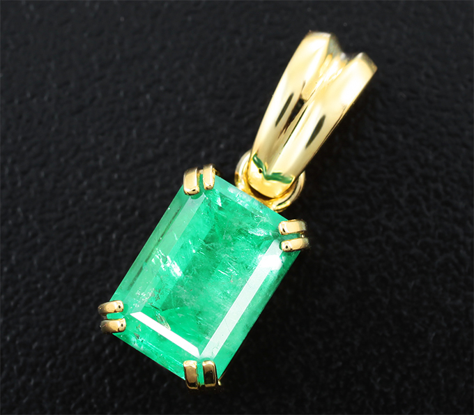 Золото Кулон с уральским изумрудом
